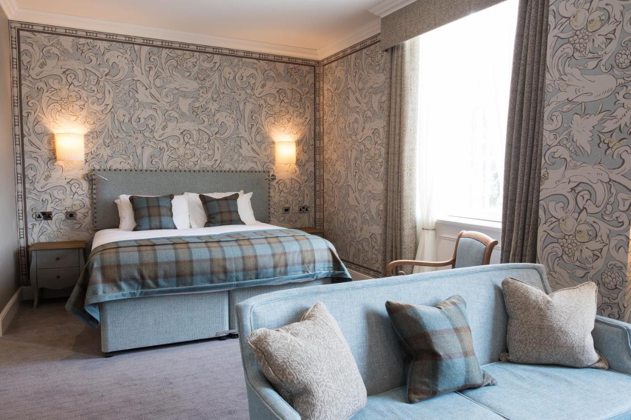 The Beverley Arms Hotel Exterior photo A bedroom at the hotel